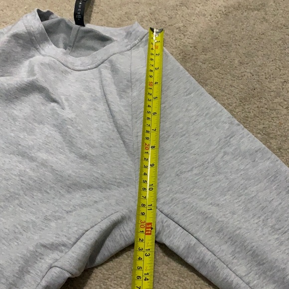 Lululemon Sweatshirt - Picture 12 of 16